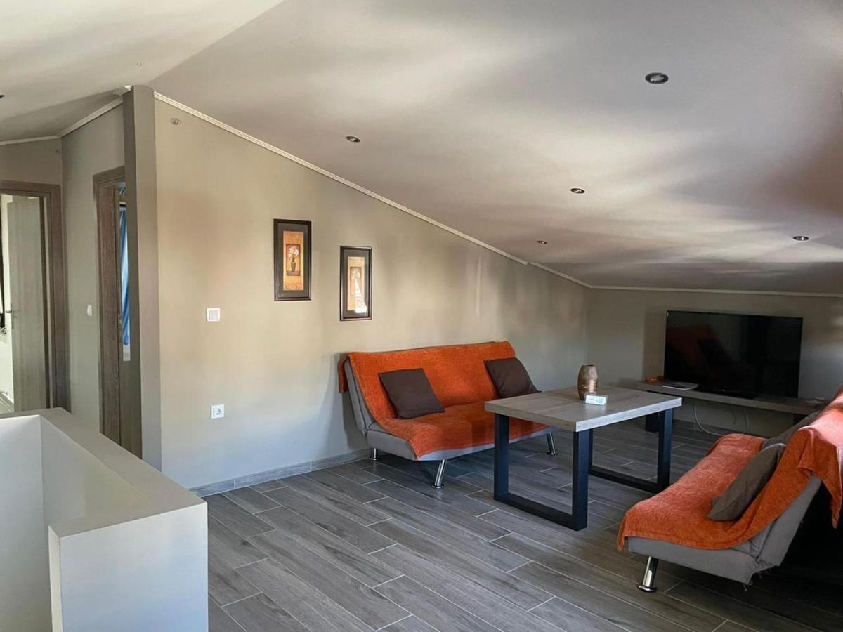 Aretoysa Center Luxury Suites 2 Неа-Перамос Экстерьер фото